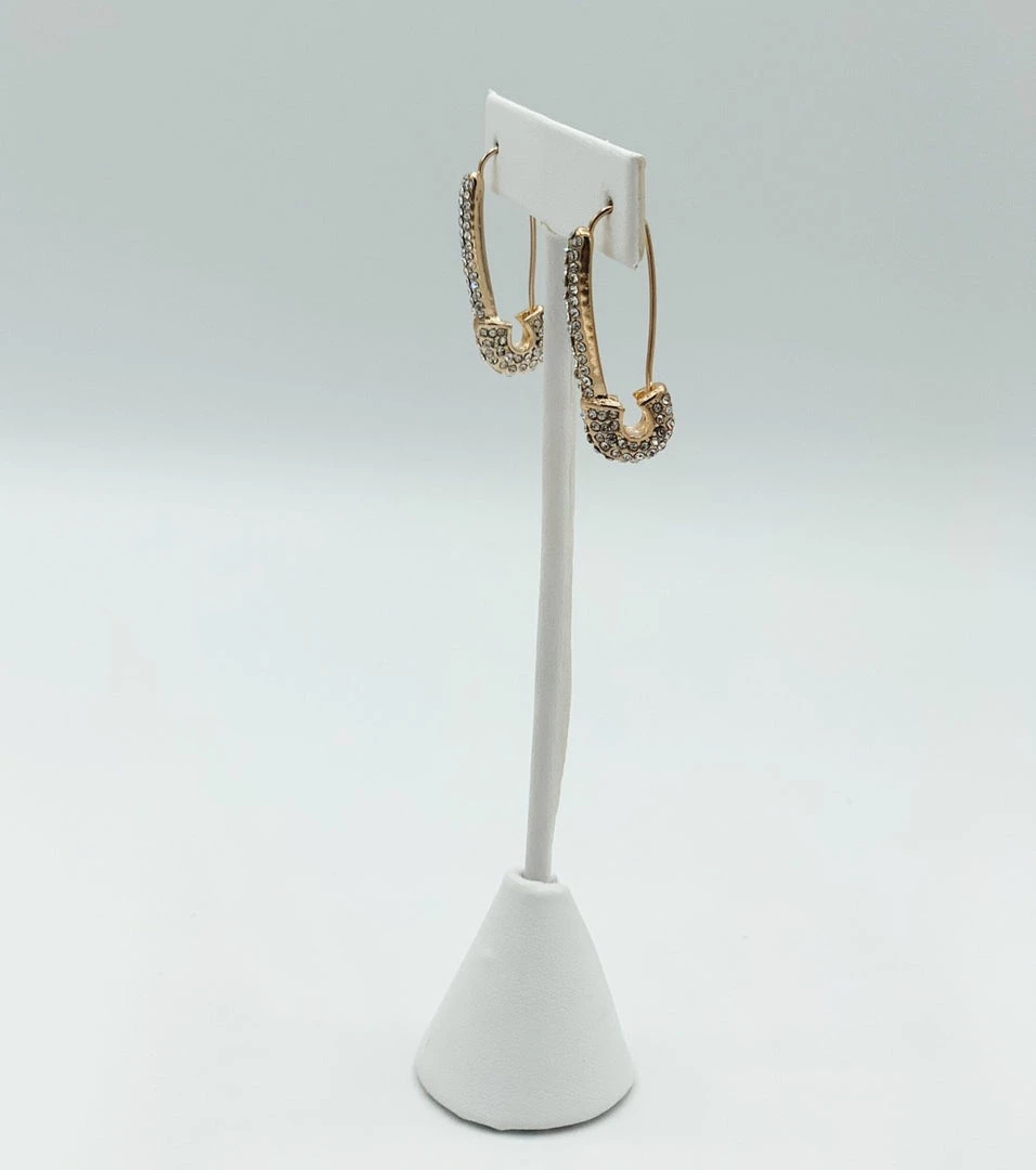 Indie Mae Sparkly Safety Pin Jewelry 1 Indie Mae Sparkly Safety Pin Jewelry