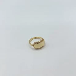 Indie Mae Rings The Rory