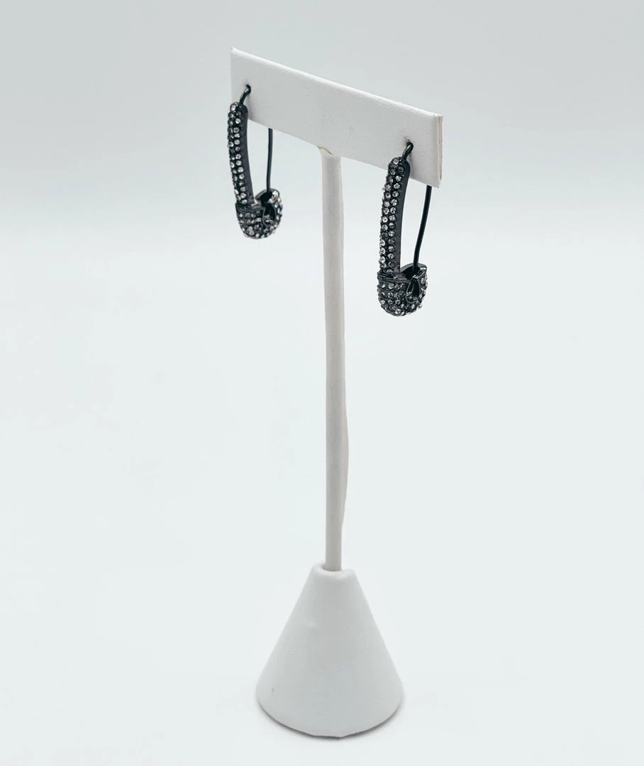 Indie Mae Sparkly Safety Pin Jewelry 4 Indie Mae Sparkly Safety Pin Jewelry