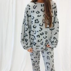 Indie Mae Jessa Cheetah Pullover Clothes