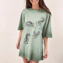 Indie Collection Oversized Tiger Tee Casual Tops + Tees