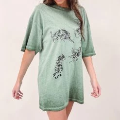Indie Collection Oversized Tiger Tee Casual Tops + Tees