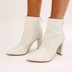 Indie Collection New Arrivals The Kourt - Cream Croc