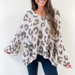 Indie Mae Julianna Lightweight Sweater Clothes