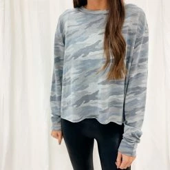 Indie Mae Cropped Camo Tee Clothes